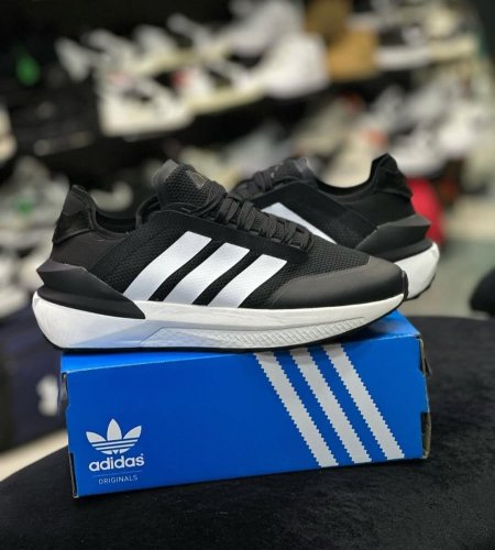 adidas avryn